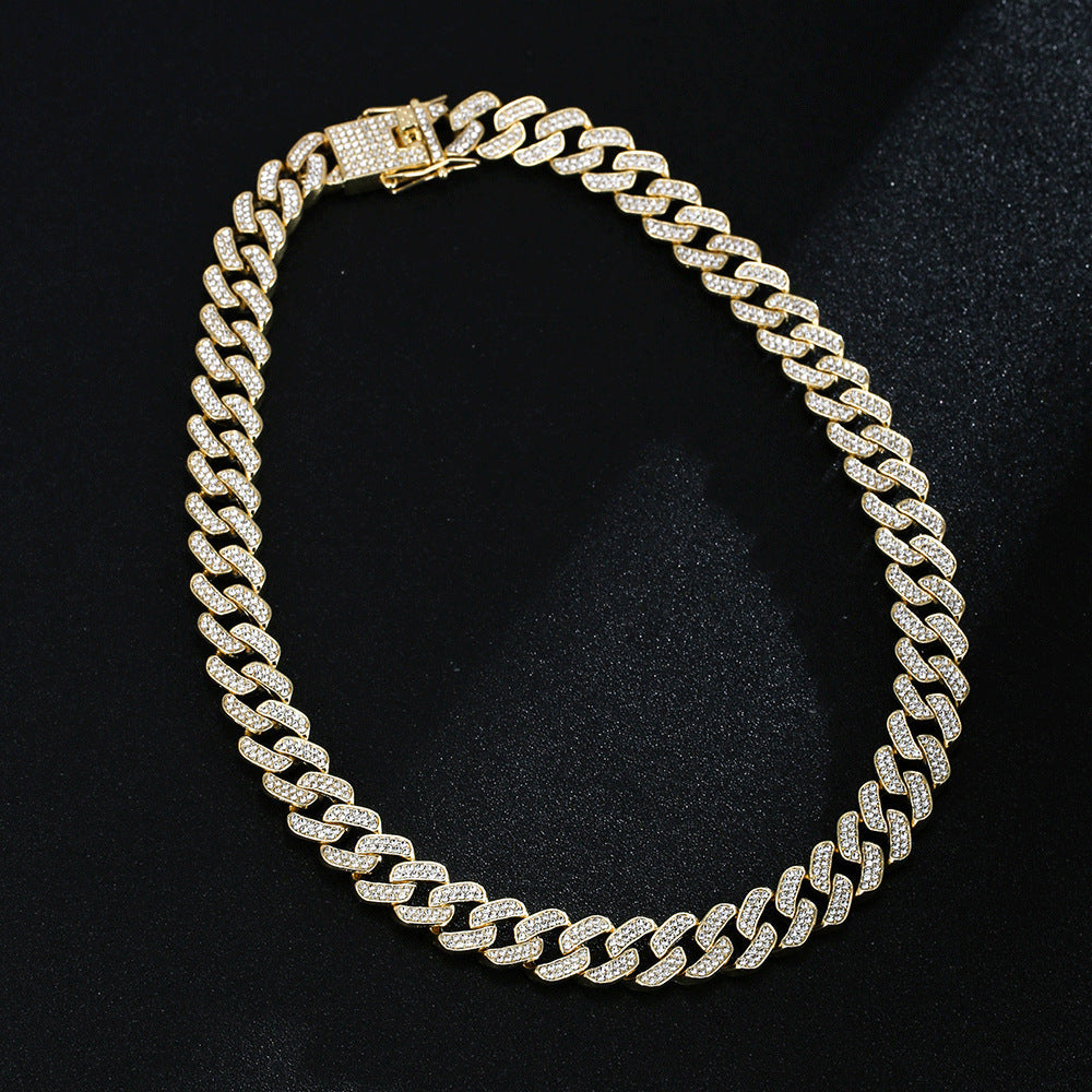diamond-inlaid-necklace