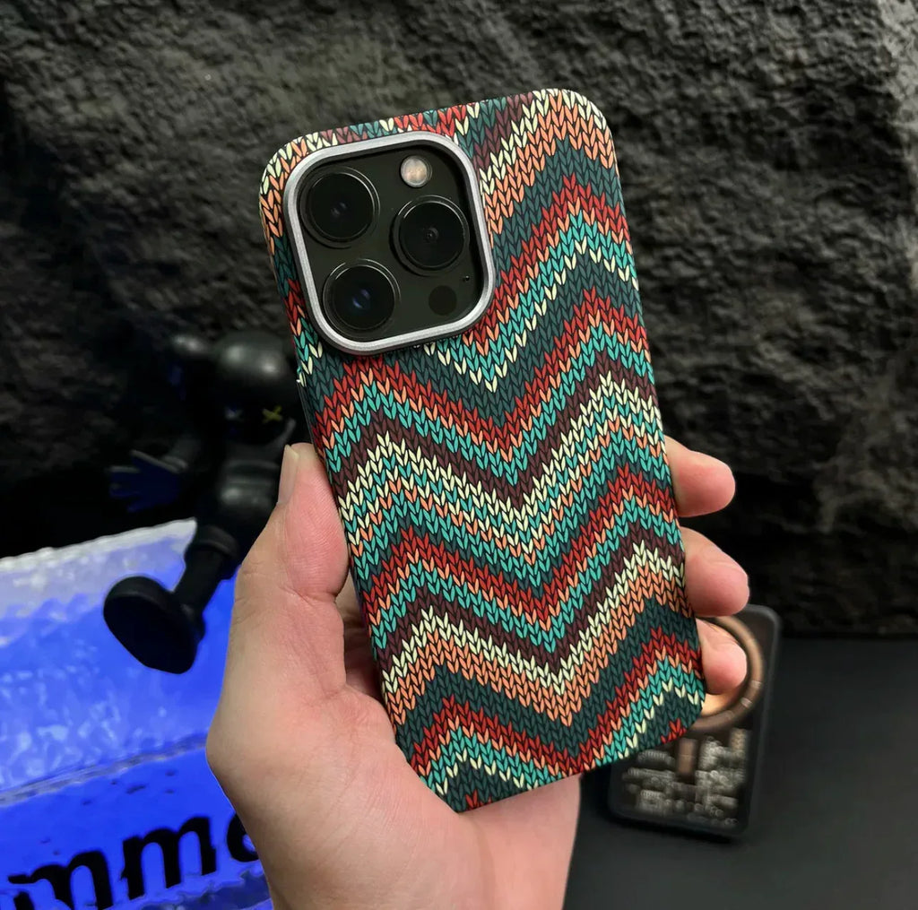 kevlar-pattern-luminous-magnetic-iphone-cover - Viexta