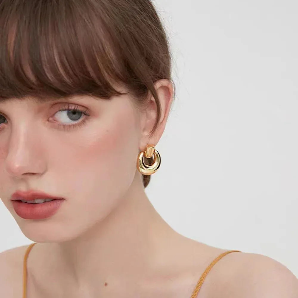 Hypo-allergic Round Studs - Viexta