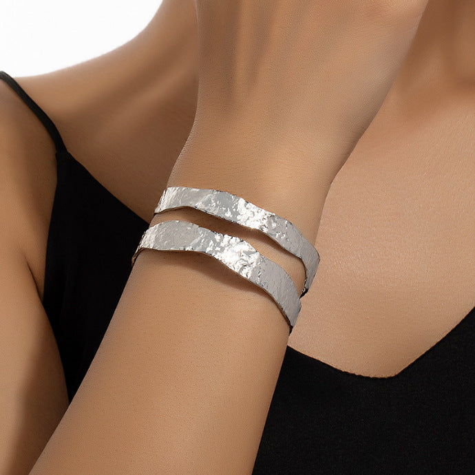 Semi-Circular Hollow C-Shape Bangle