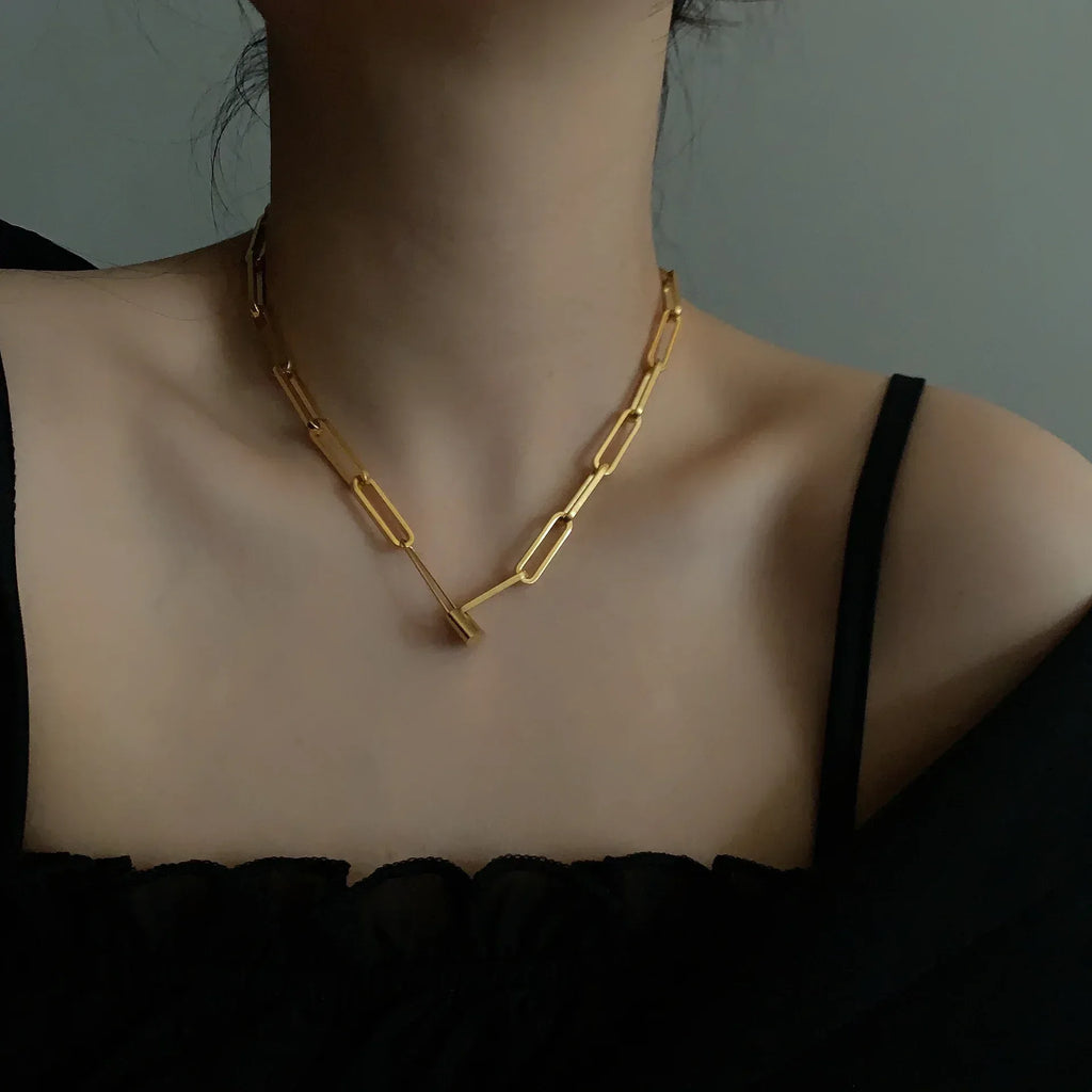 Vintage Gold Lock Pin Choker Necklace - Viexta