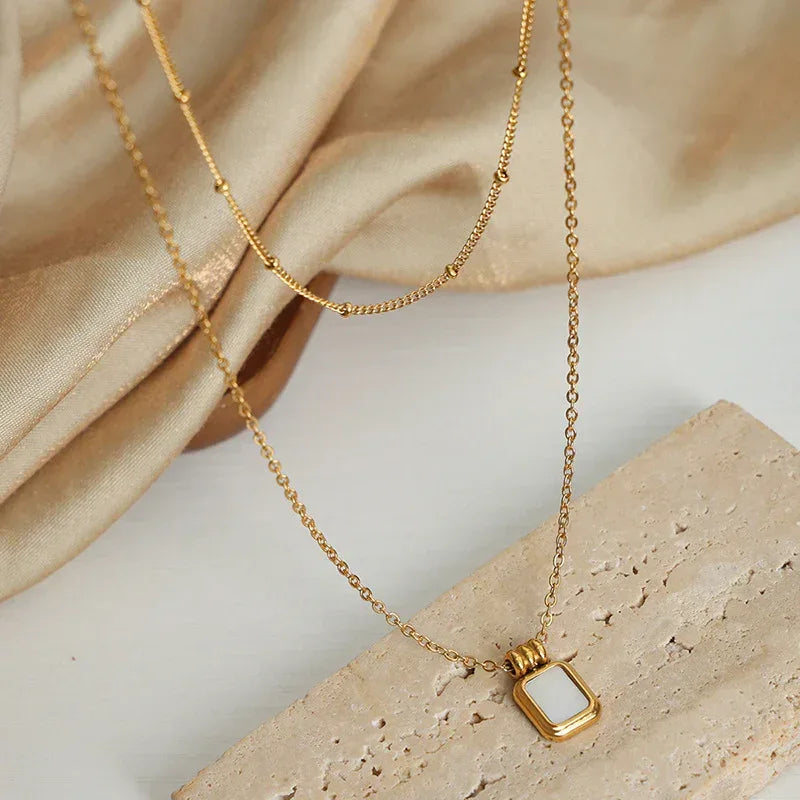White Sea Shell Titanium Steel Gold-plated Necklace - Viexta