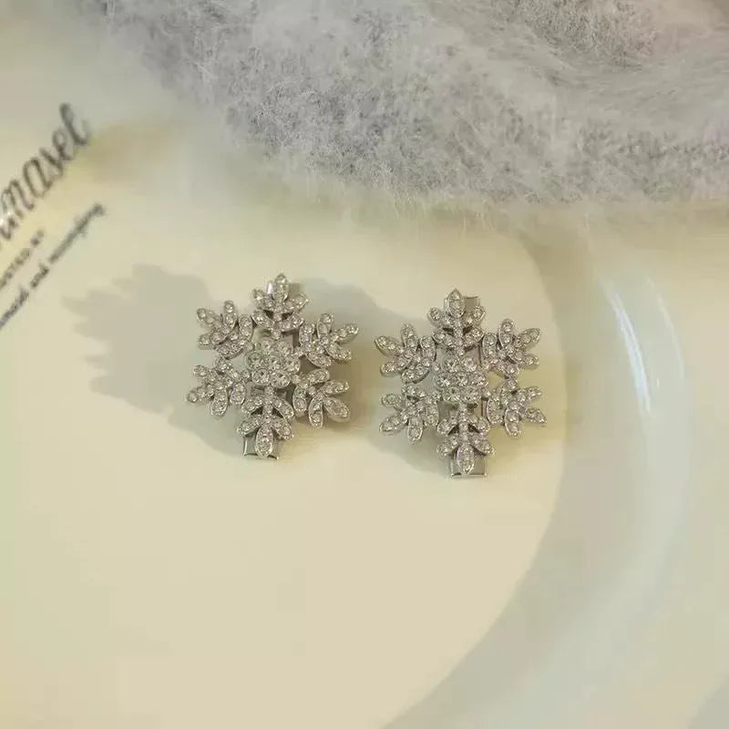 Cyrstal Snowflake Pearl Hair Clip - Viexta