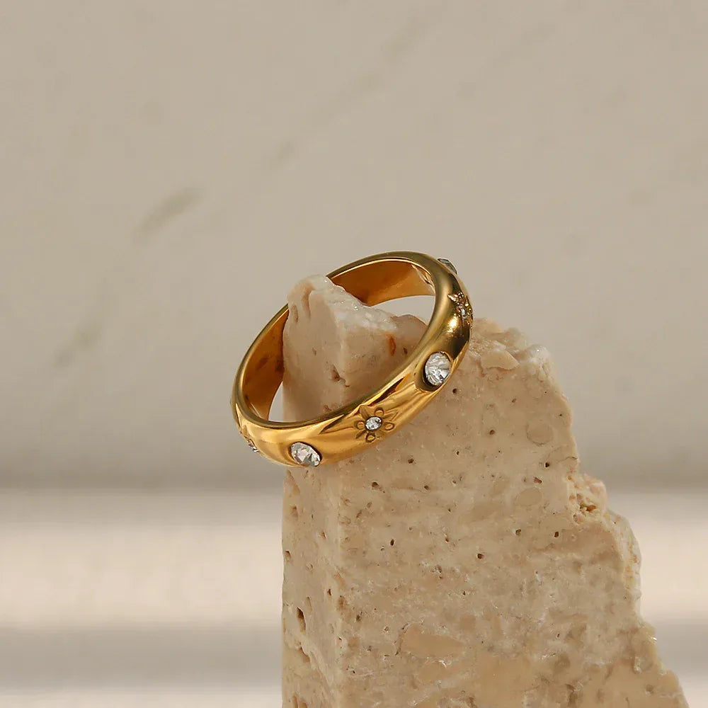 18k Luxury Temperament Flower Ring - Viexta
