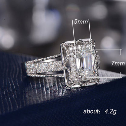 Modyle Zircon Ring