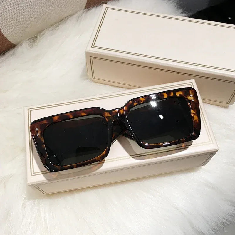 Rectangular Frame Sunglasses - Viexta
