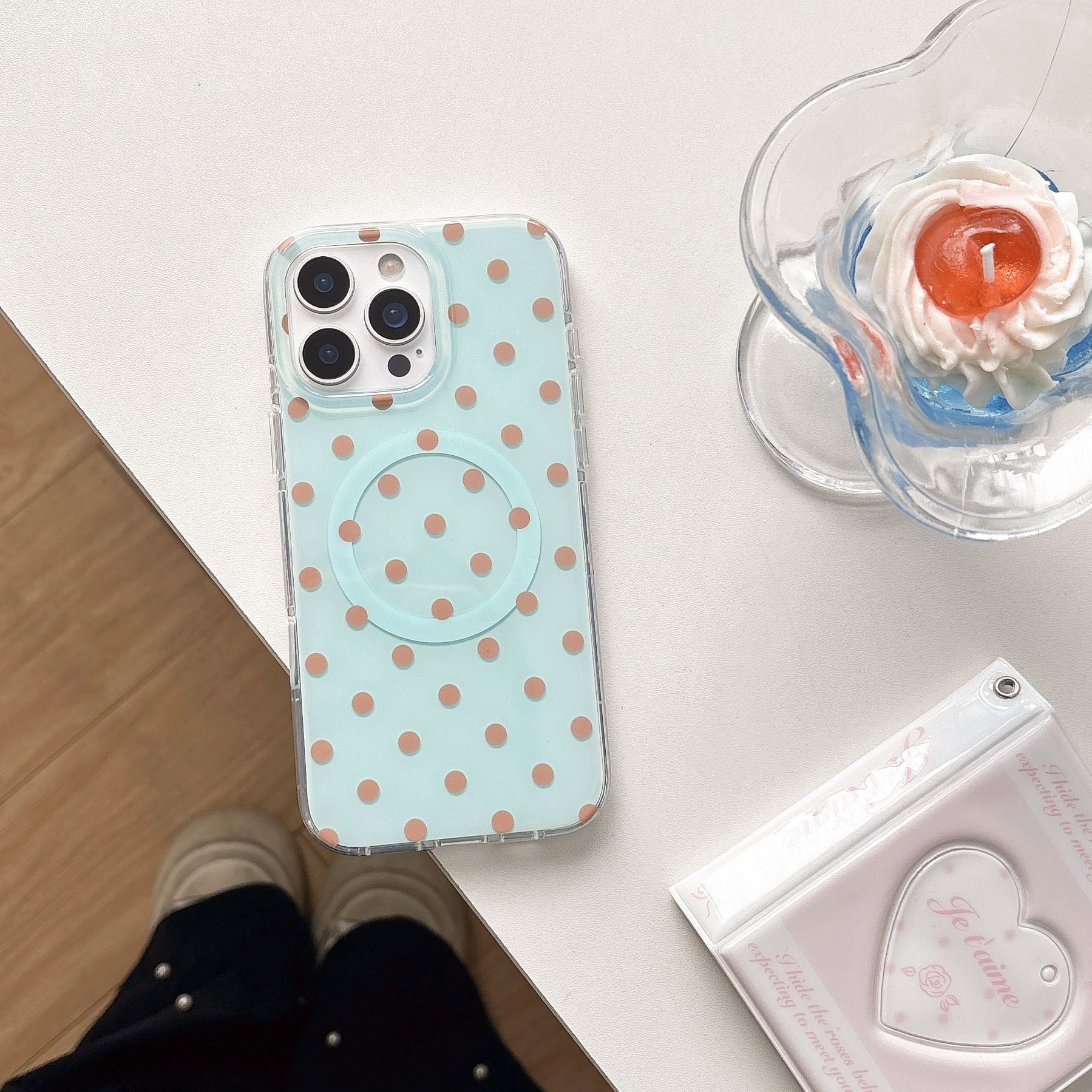 Polka Dot Magnetic Bracket iPhone Case