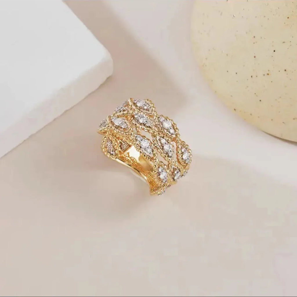 Carved Gold Vintage Ring - Viexta