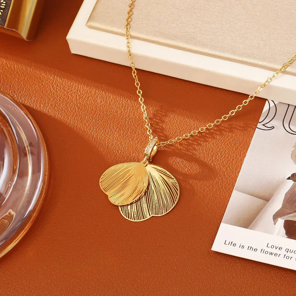Butterfly-wing Blade Necklace - Viexta