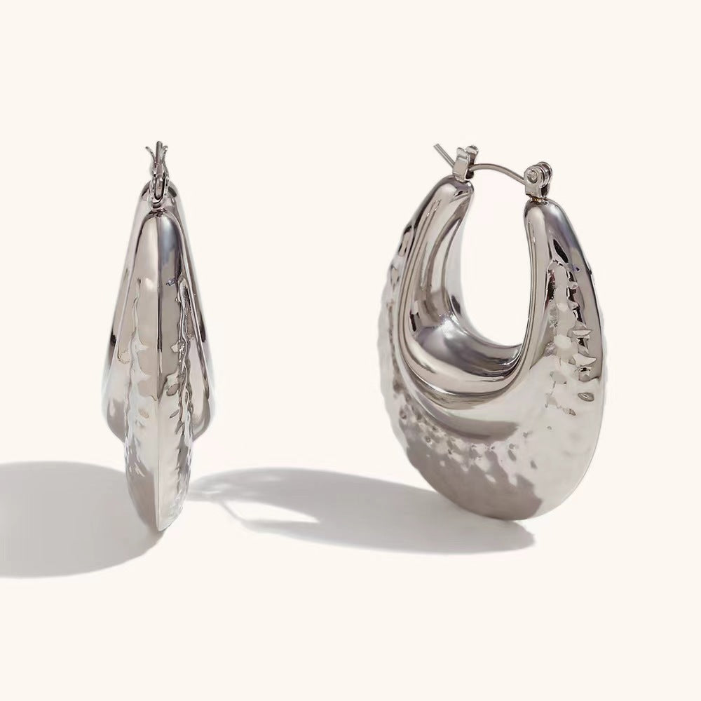 Beat Pattern Glossy Oval Earrings