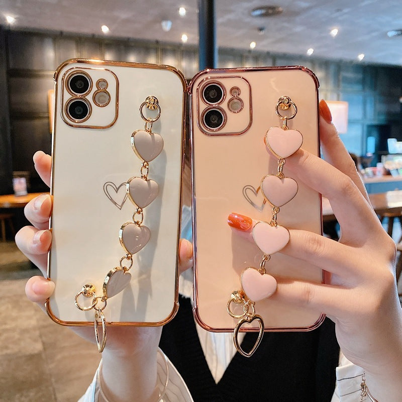 electroplated-heart-shaped-iphone-shell