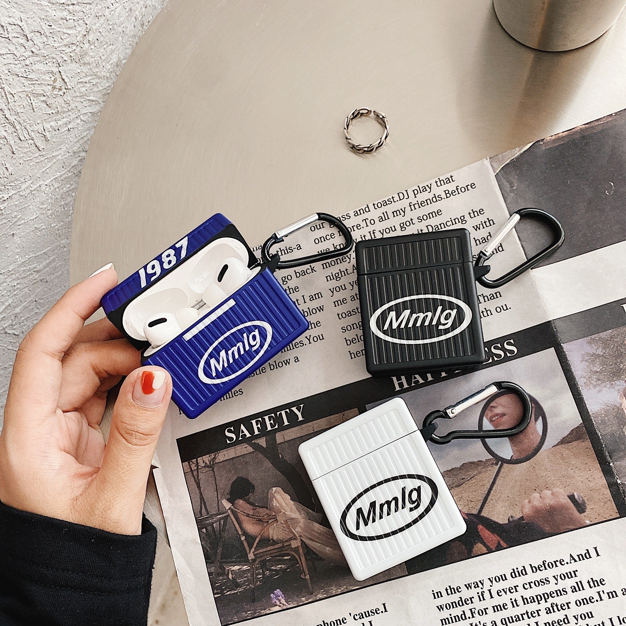 Retro Korean black and white AirPods headphone case