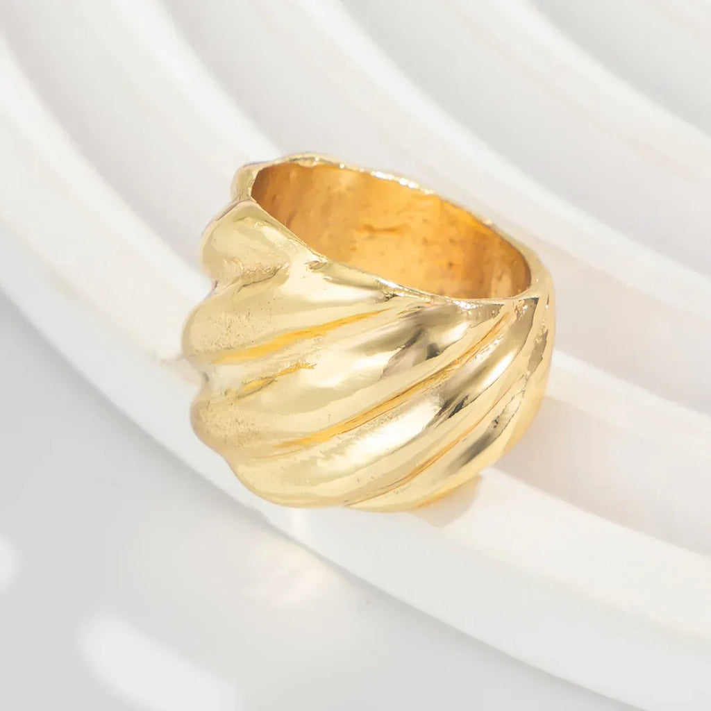 fashion-inlaid-pearl-flower-ring - Viexta