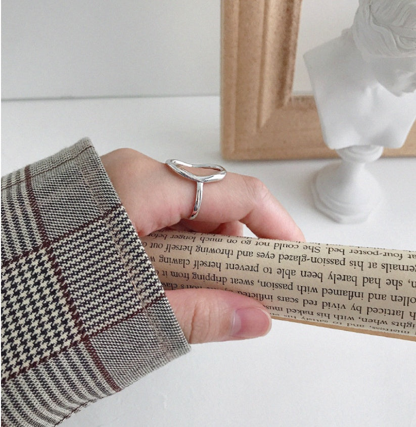 18k Hollow oval Ring