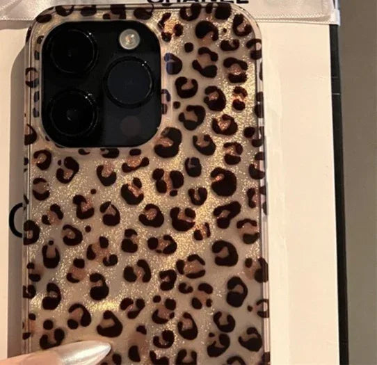 feather-yarn-brown-leopard-printed-iphone-case - Viexta