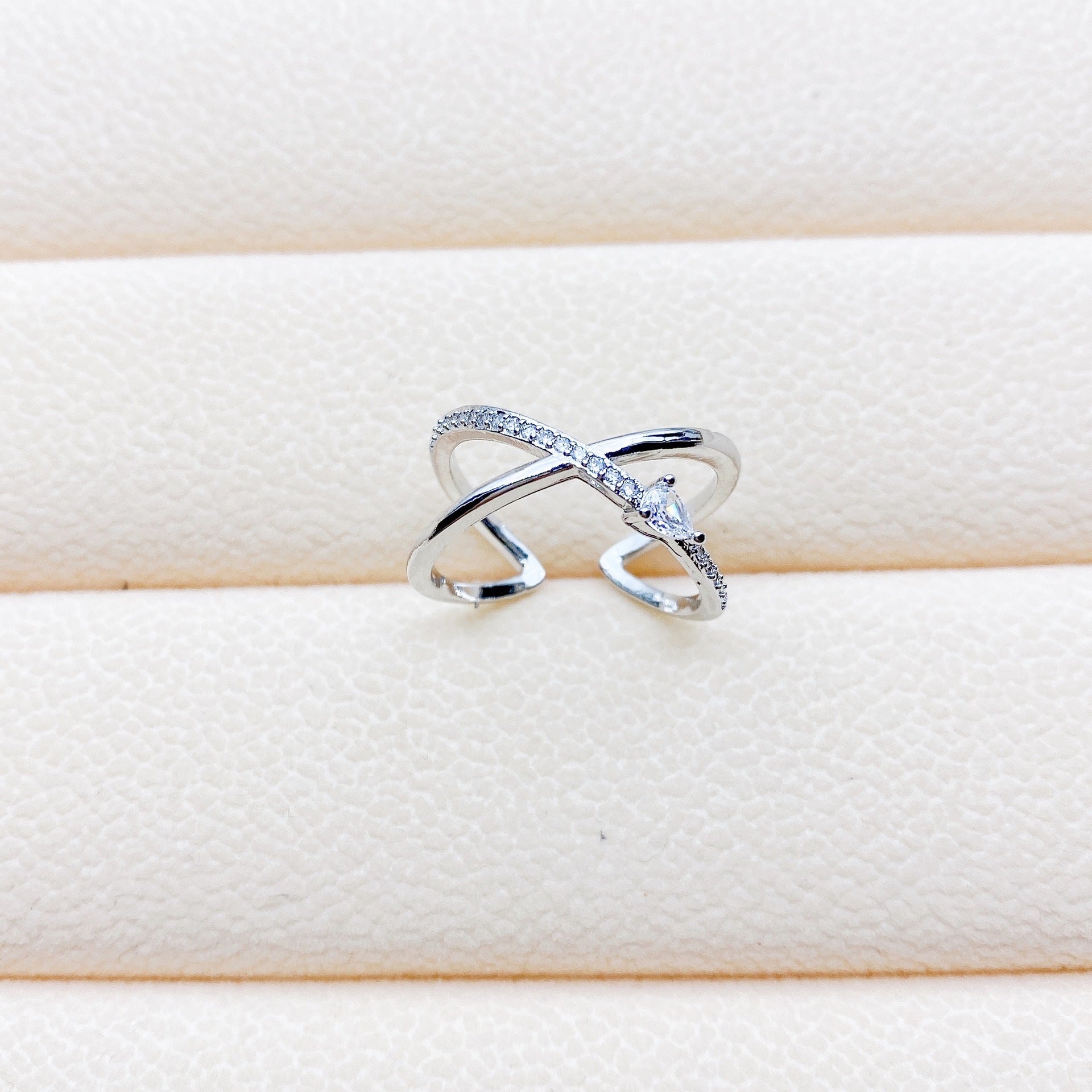 Micro Inlaid Zircon Geometric Ring