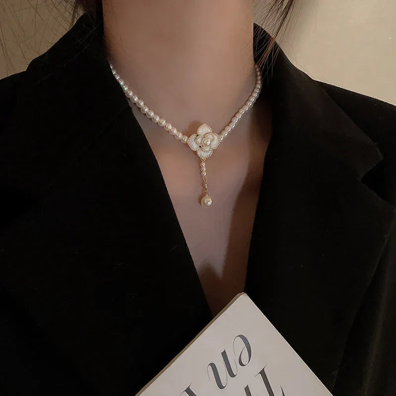 Gold Plated French Royal Style Pearl Flower Necklace - Viexta