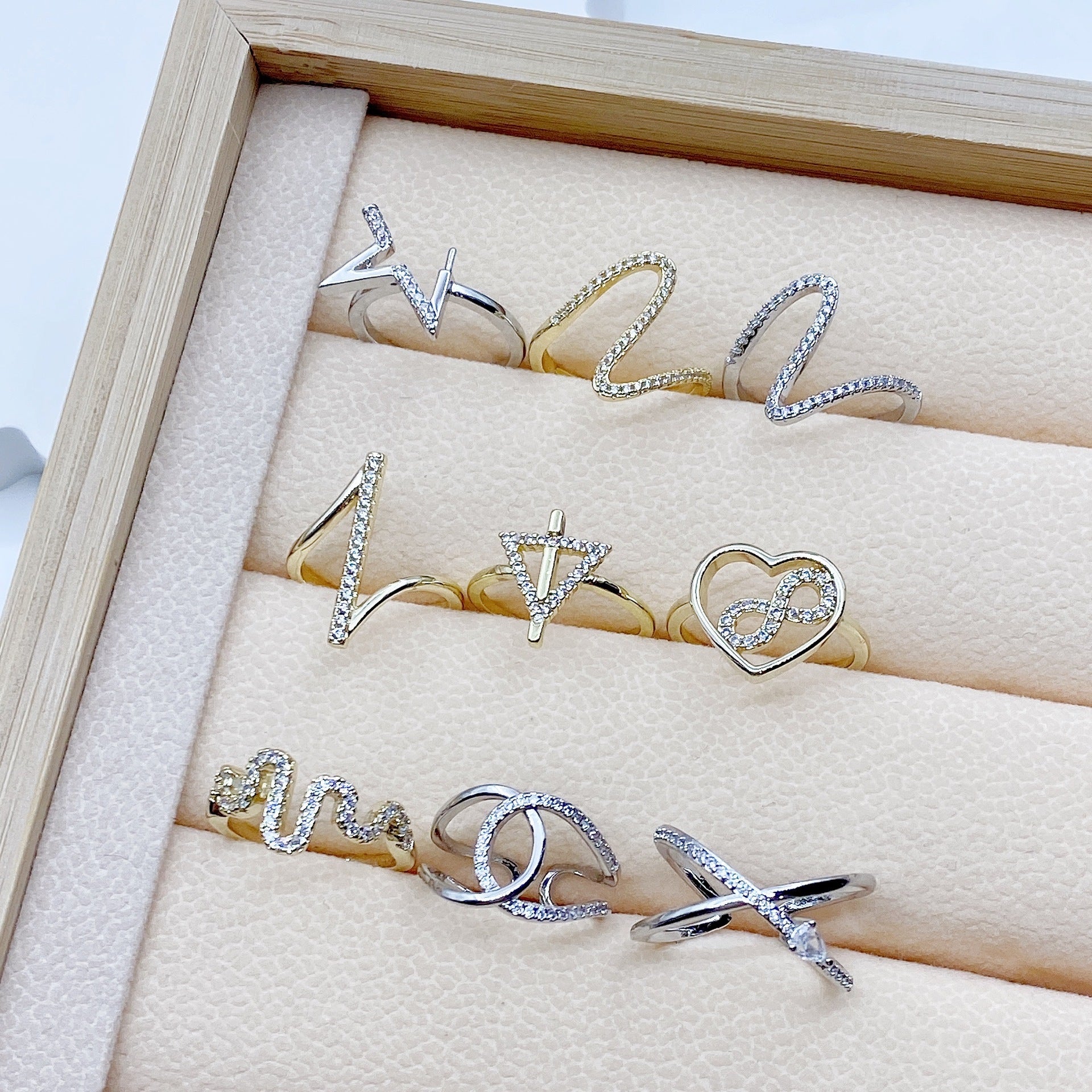 Micro Inlaid Zircon Geometric Ring