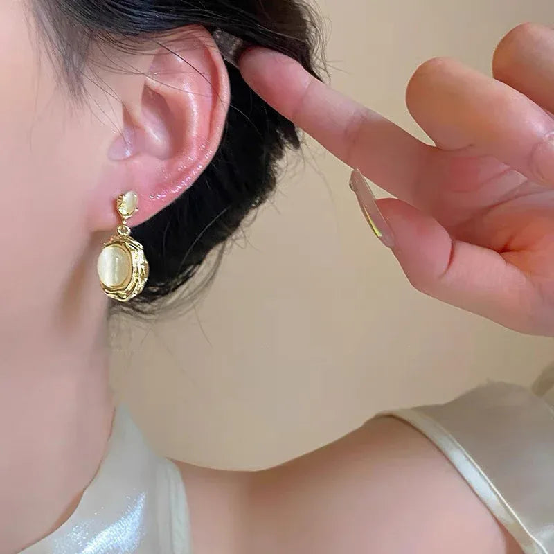 18k-retro-hong-kong-elegant-ear-studs - Viexta