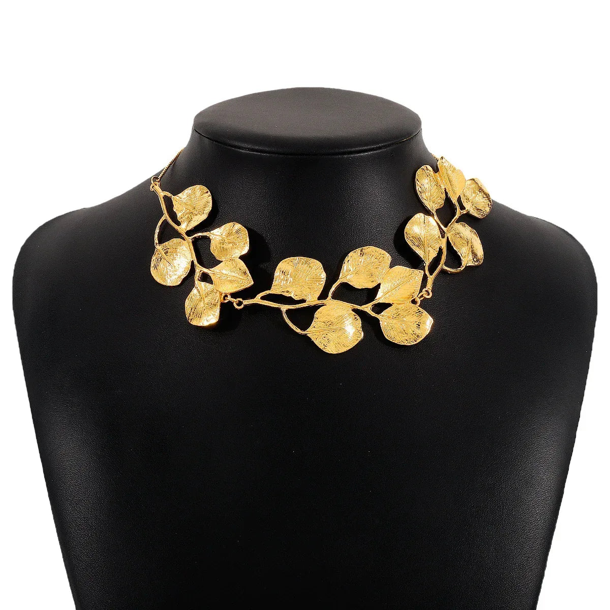 European Leaf-Style Neckwear - Viexta