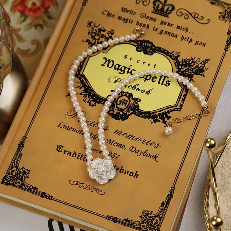 Gold Plated French Royal Style Pearl Flower Necklace - Viexta