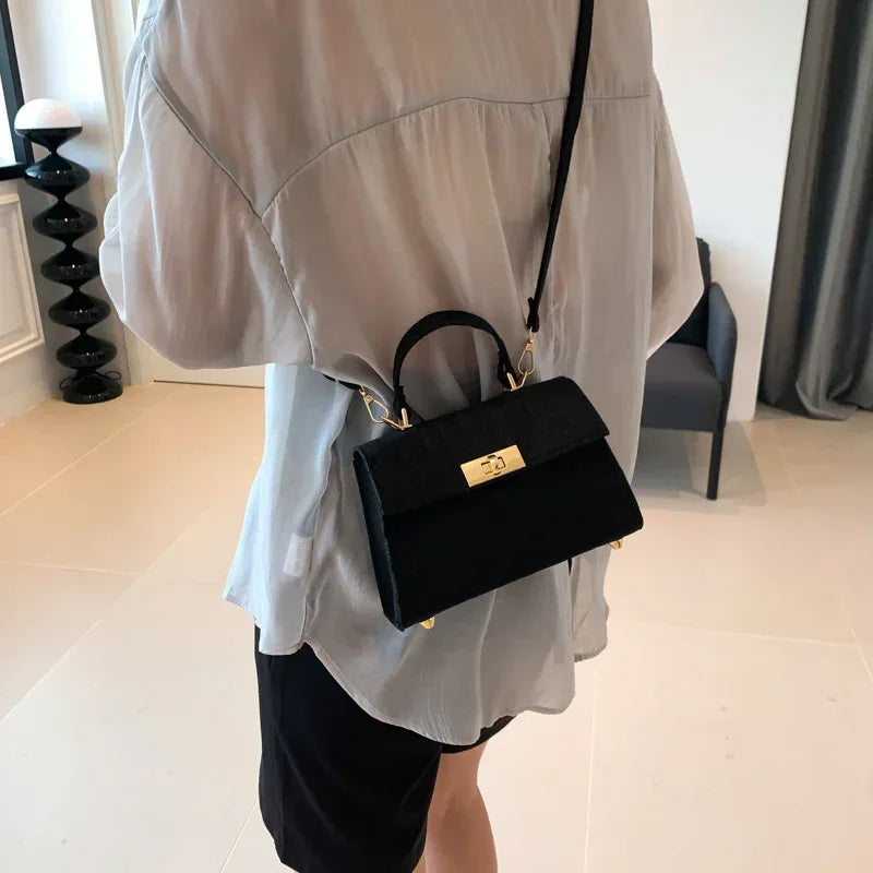 Simple Leisure Commute One Shoulder Popular Small Fashion Messenger Bag Women - Viexta