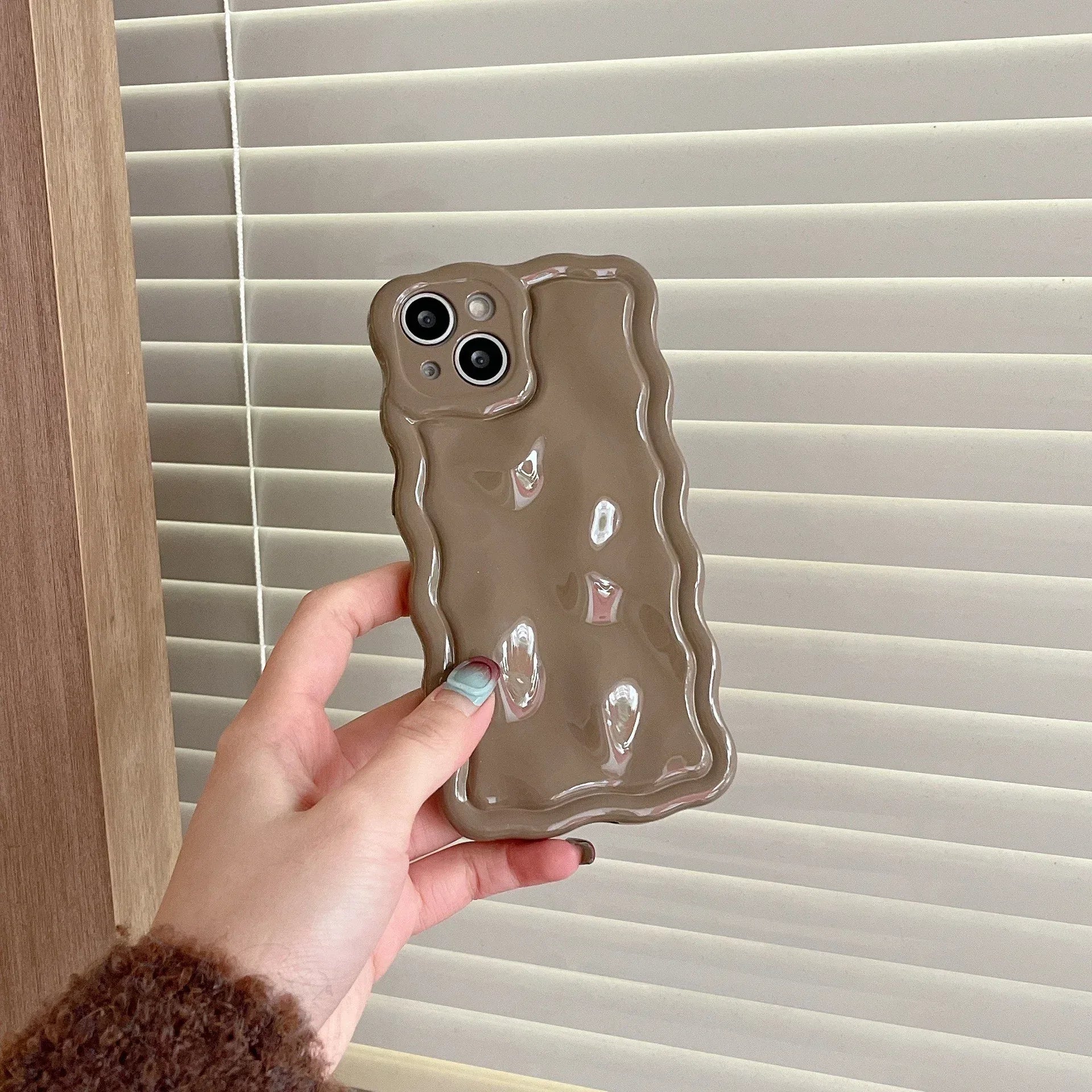 Niche Wind Wave Shell iPhone case - Viexta