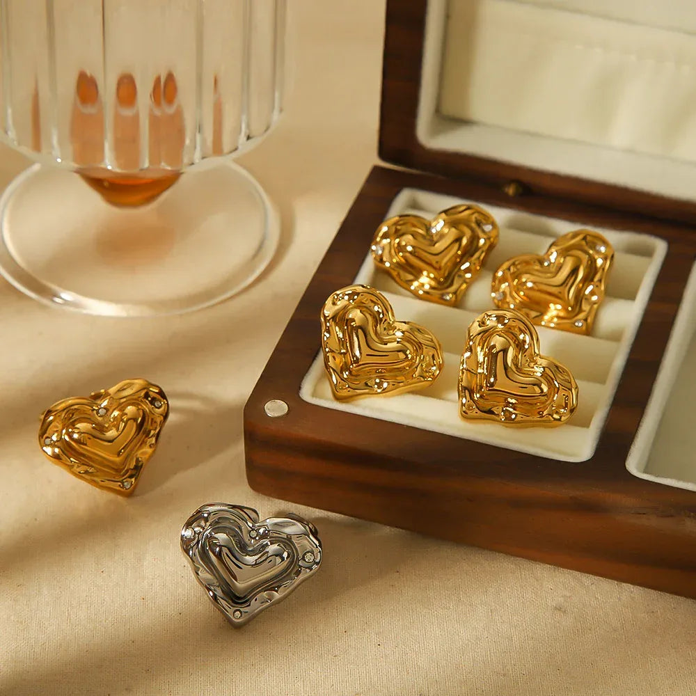 love-heart-shaped-stainless-steel-18k-ear-stud-and-ring - Viexta