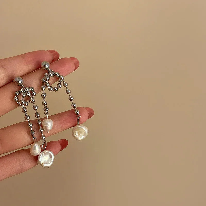 Baroque Pearl Metal Earrings - Viexta
