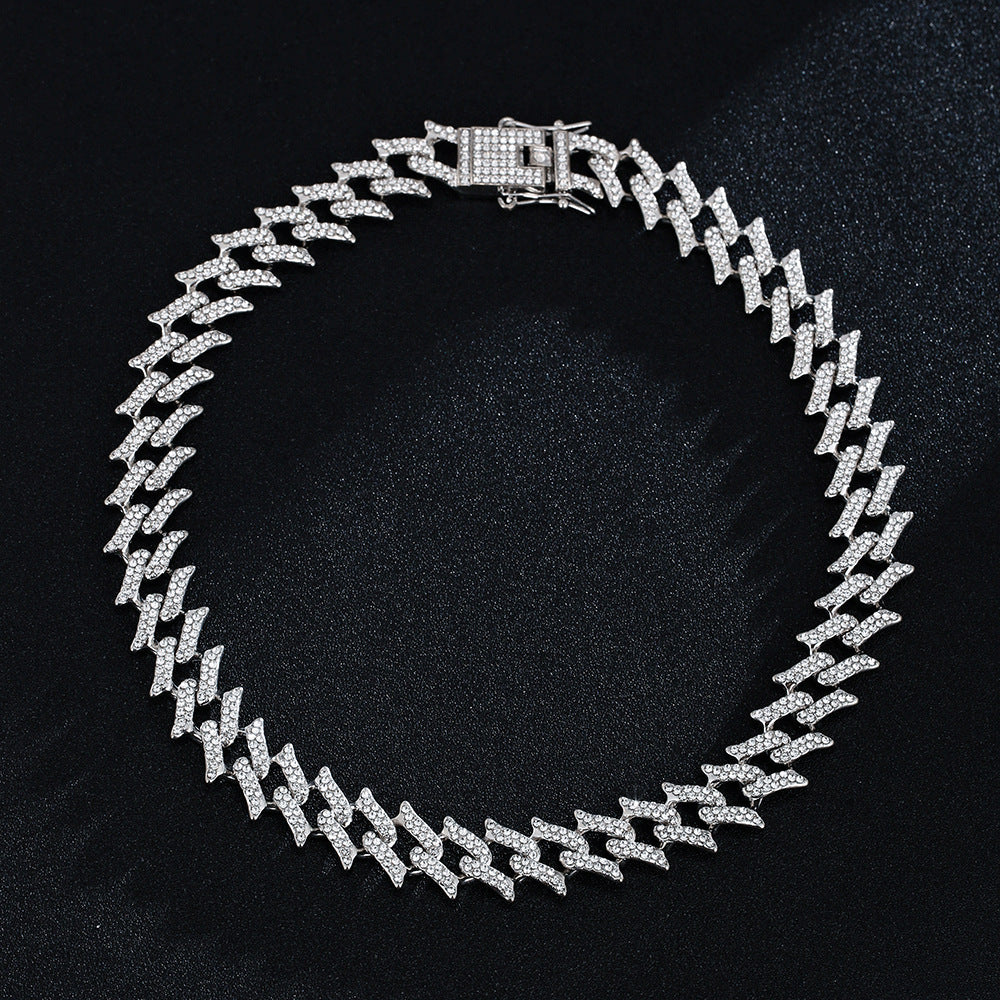 diamond-inlaid-necklace