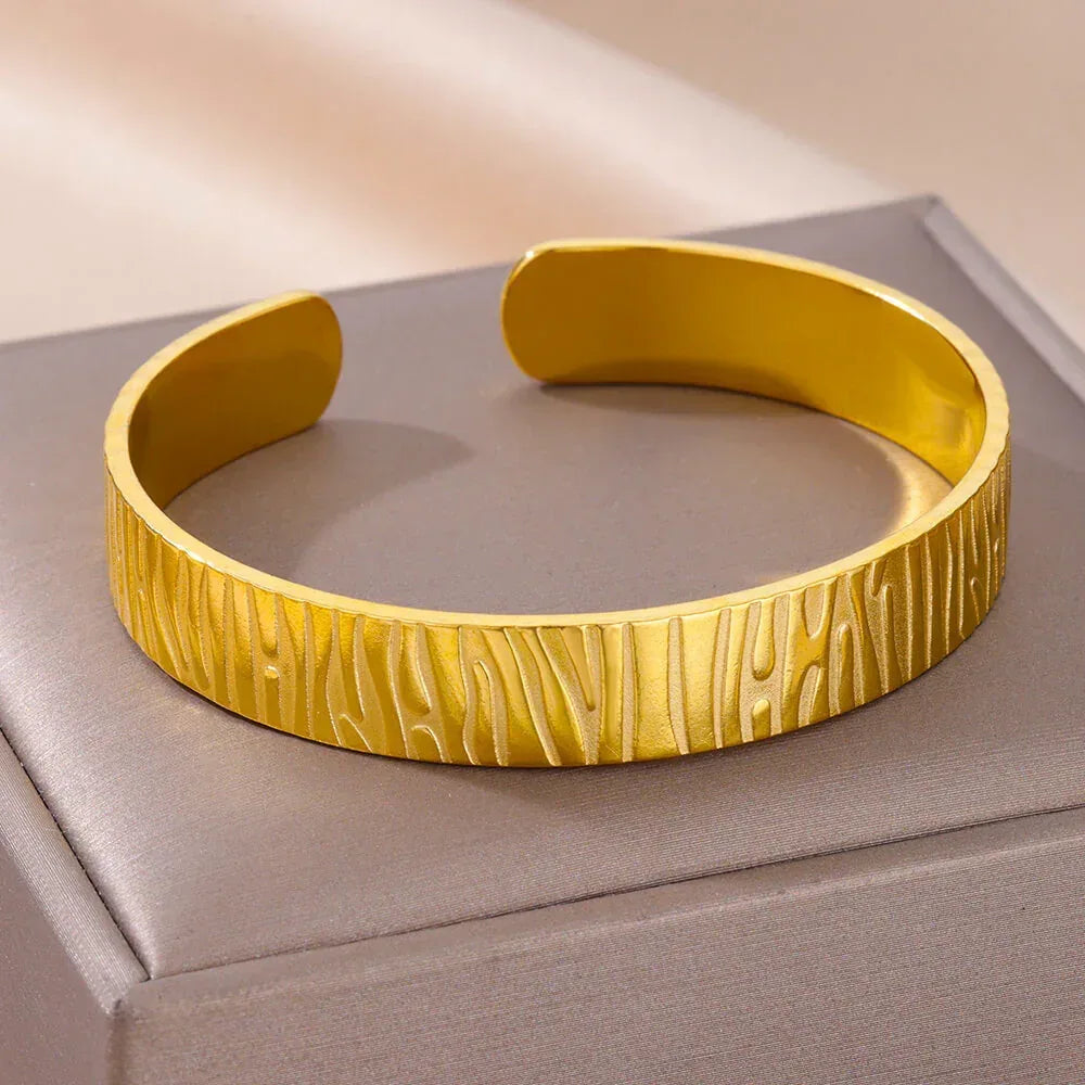 stainless-steel-opening-bracelet - Viexta