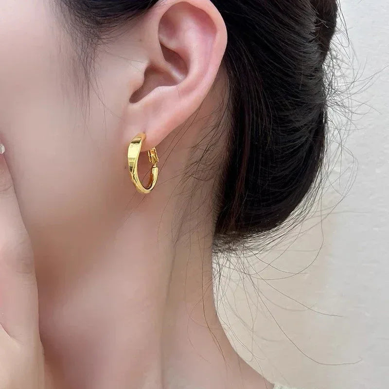 18k-retro-hong-kong-elegant-ear-studs - Viexta