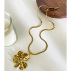 Fashion Exaggerated Stainless Steel Flower Pendant Necklace - Viexta