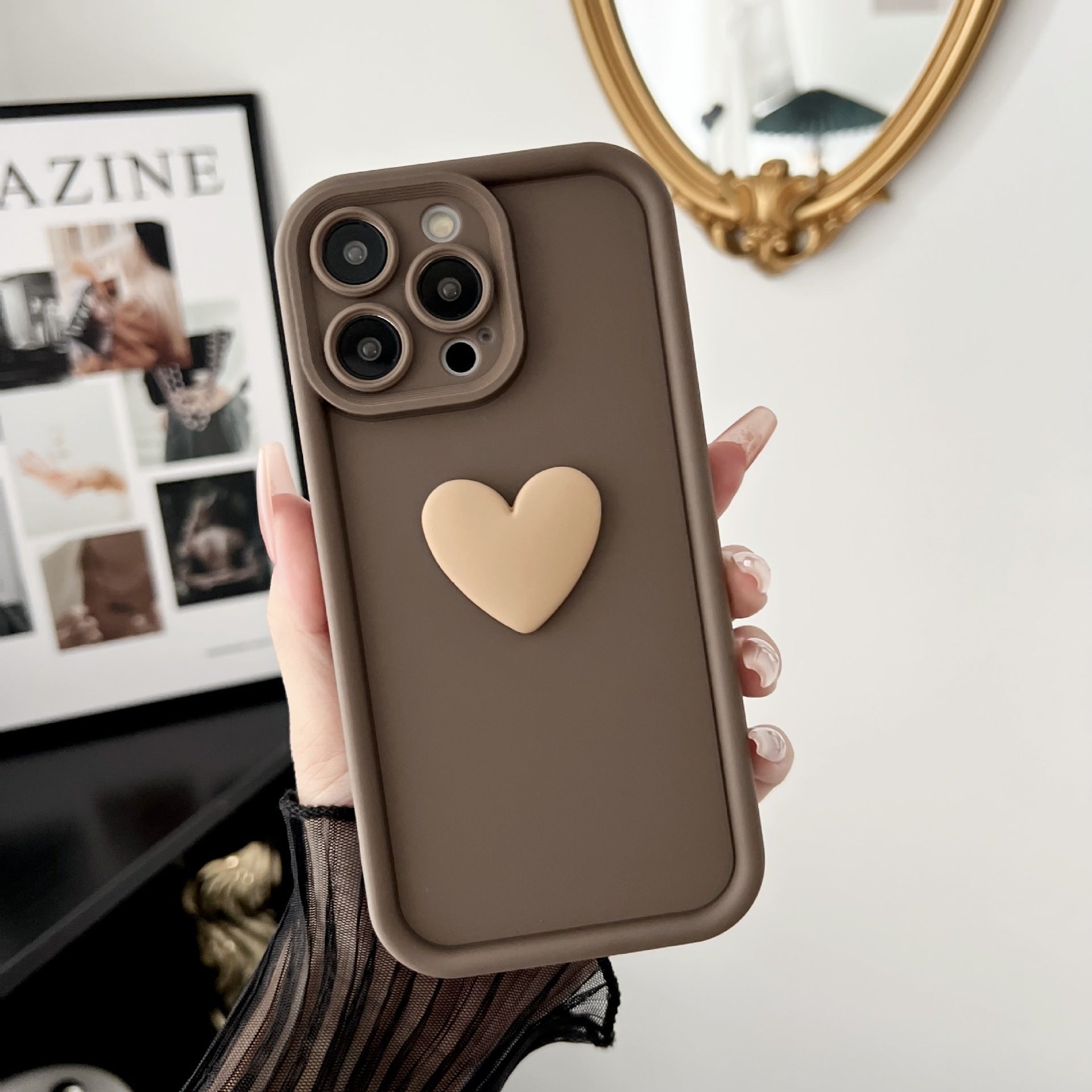 three-dimensional-heart-mobile-iphone-case