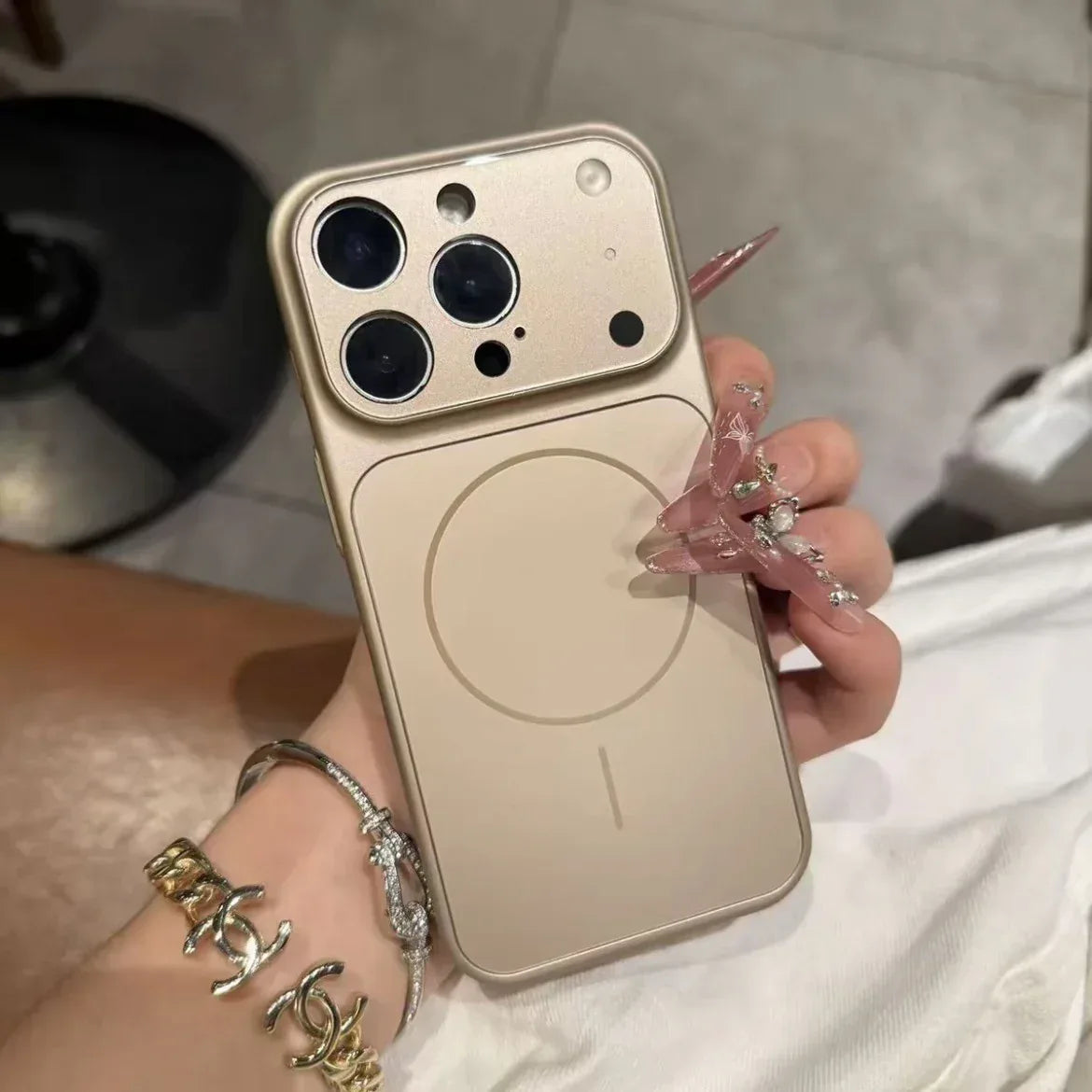 Solid Color All-inclusive Magnetic iPhone Case - Viexta
