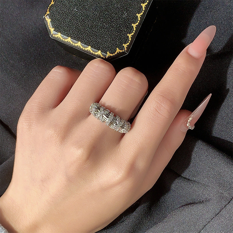 Colored Thread Twisted Inlaid Zircon Ring