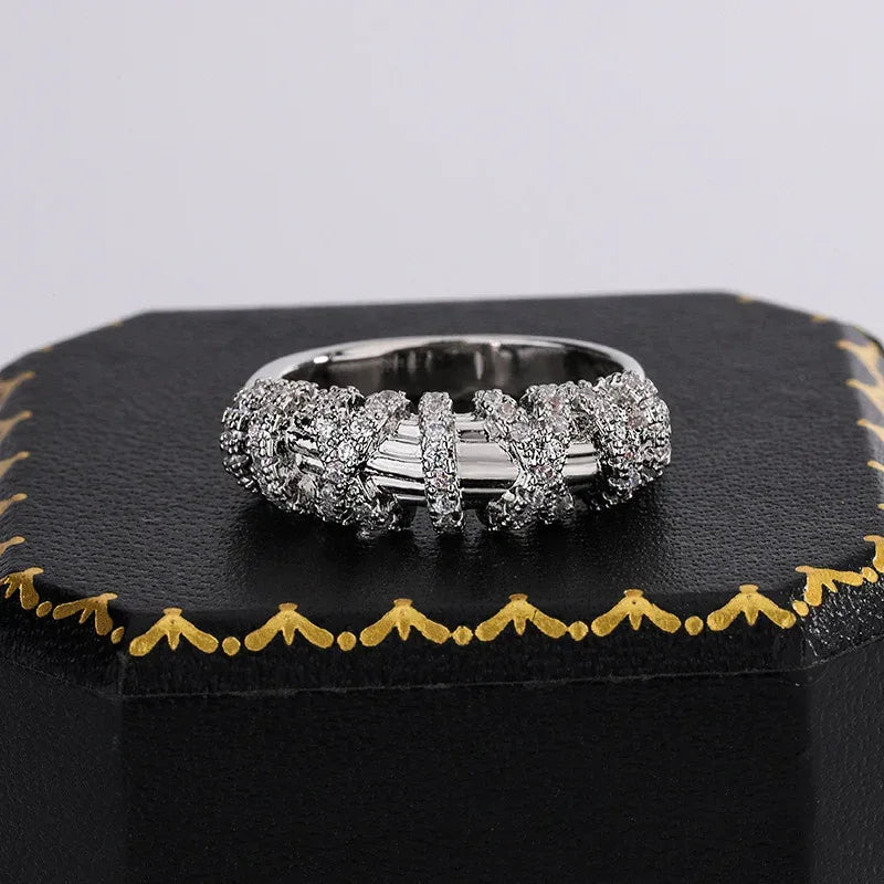 Colored Thread Twisted Inlaid Zircon Ring - Viexta