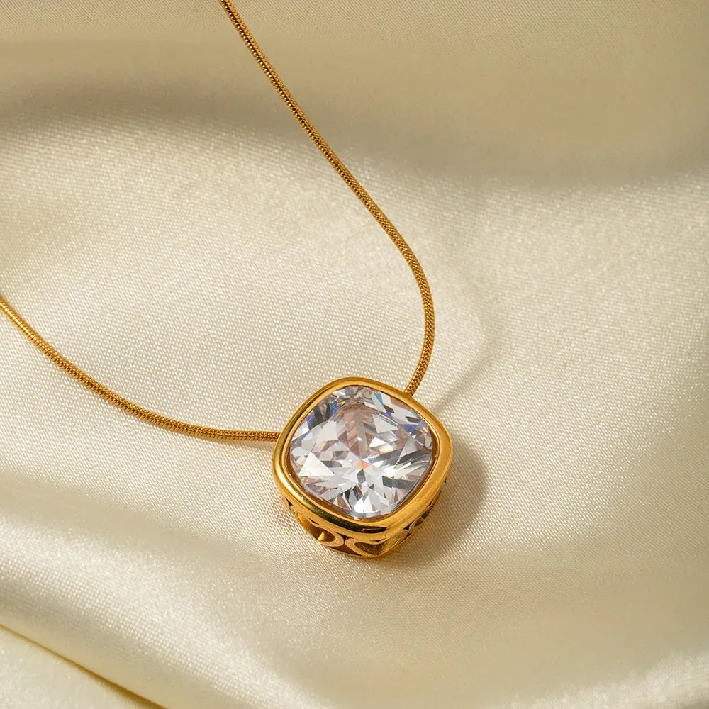 Queen Square Inlaid Zircon Stud Earrings/Neckpiece - Viexta