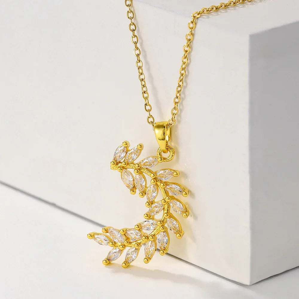 Sparkling Zircon Leaf Pendant Necklace - Viexta