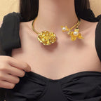 Exaggerated Three-dimensional Pearl Flower Camellia Collar Necklace