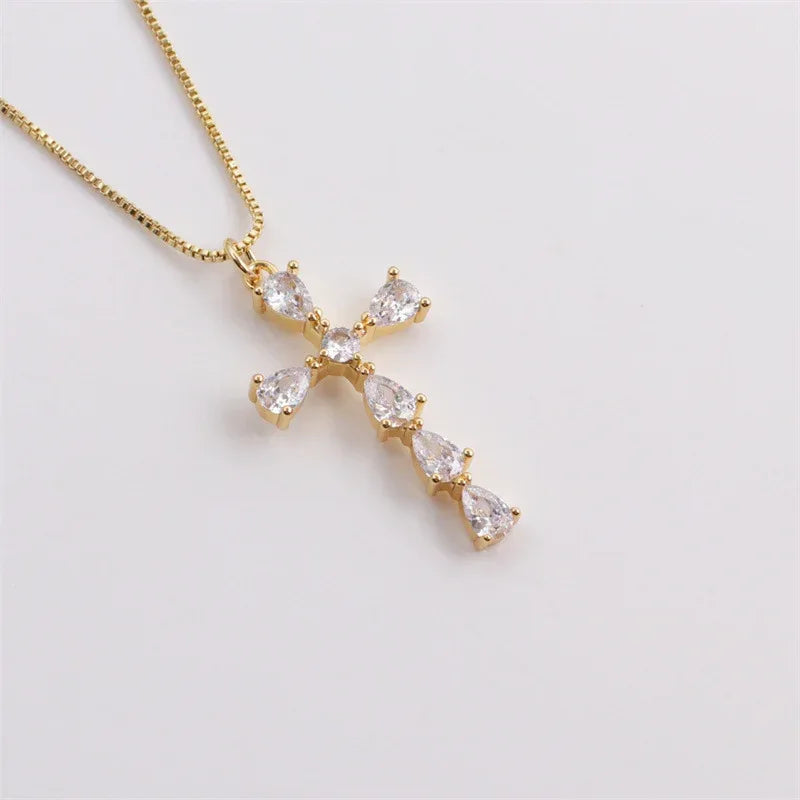 lady-18k-gold-plated-zircon-cross-pendant-necklace - Viexta