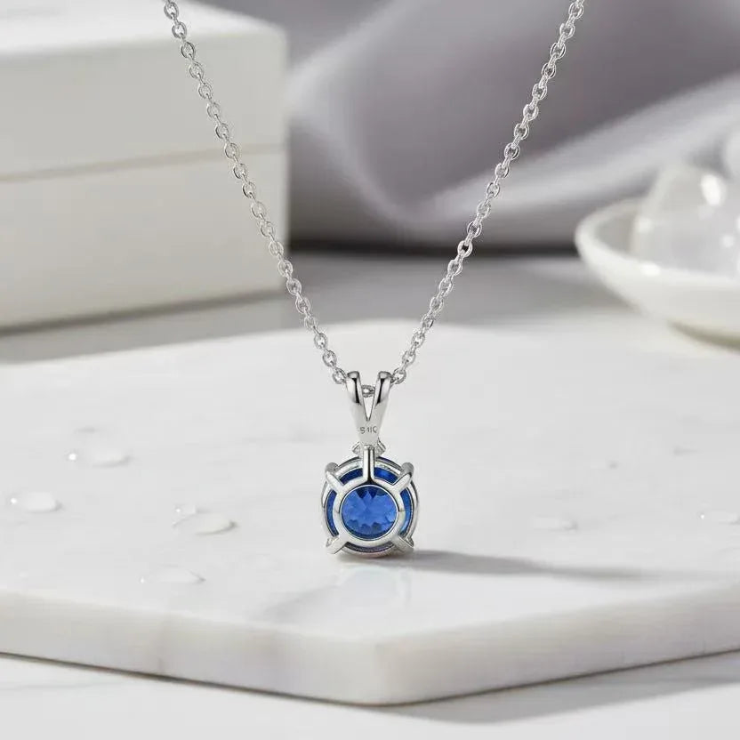Womens Stylish And Elegant Necklace - Viexta