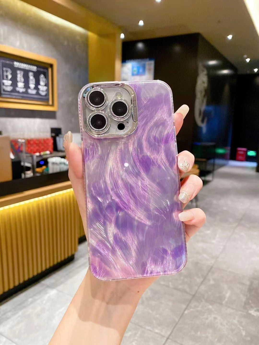 Drop-resistant Women's Gradient Lens iPhone Case