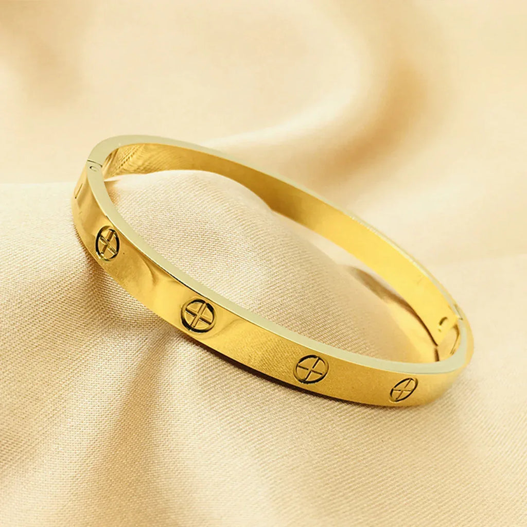 Stainless Steel Cross Nail Bracelet - Viexta