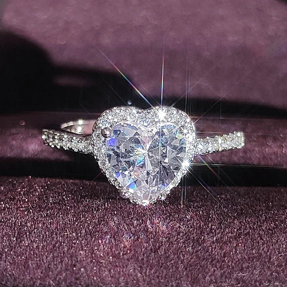 Luna Heart Ring - Viexta