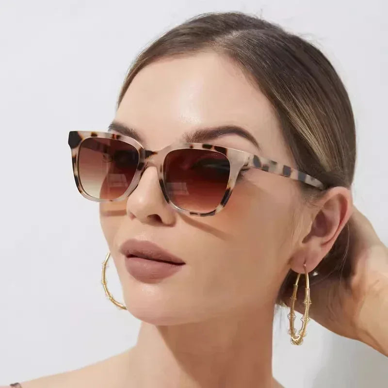 Women's square-frame Sunglasses - Viexta