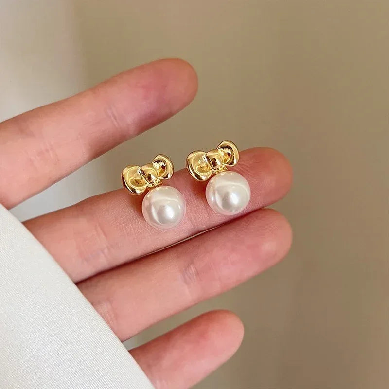 Retro Hong Kong Golden Versatile Earrings - Viexta