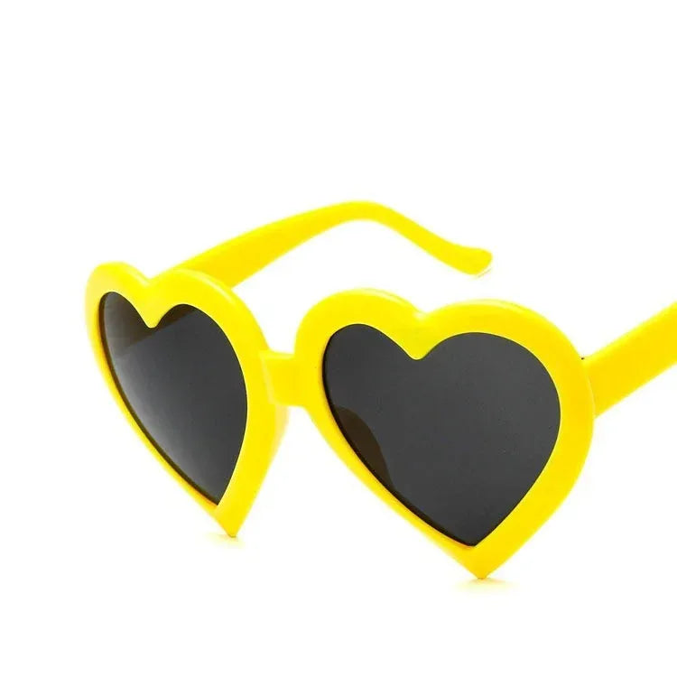 Trendy Heart-shaped Sunglasses - Viexta
