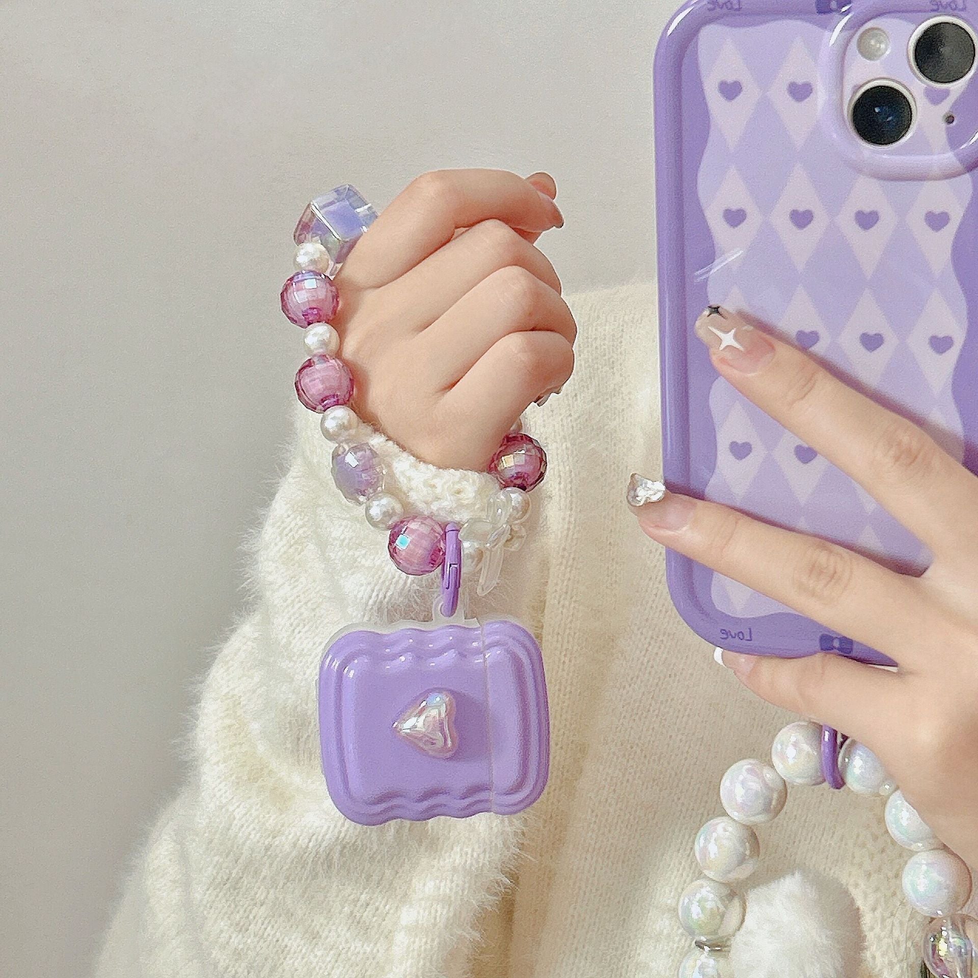 laser-heart-airpods-pro-cover