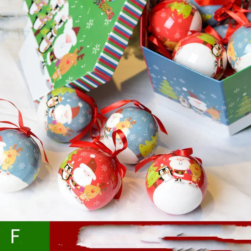 christmas-gift-box-with-christmas-tree-decoration-pendant - Viexta